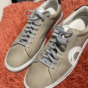 Oliver cabell used shoe in good condition Grey is a distressed twist
